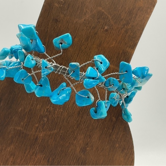 Bracelet Turquoise Chip Stone Southwestern Cuff Jewelry Blue Silver Tone Fall - Picture 2 of 7